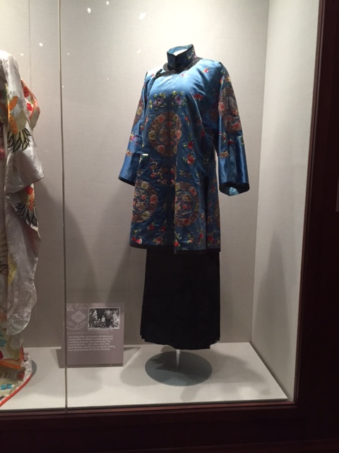 Chinese traditional clothing