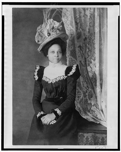 Young woman with a large hat and unusual sleeves circa 1900 - reproduction-number-lc-usz62-121111-bw-film-copy-neg.jpg