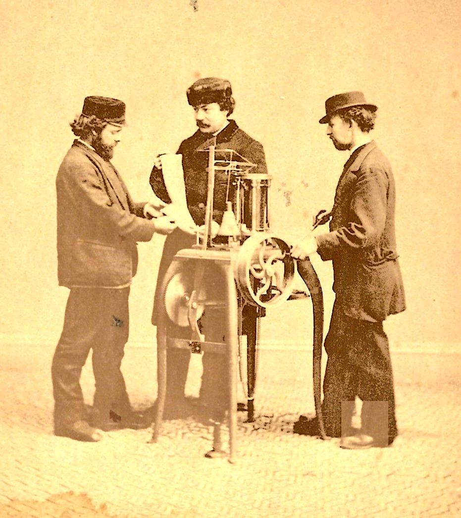 Larger memorial image loading...